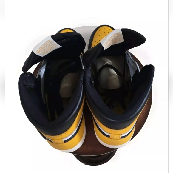 Nike Jordan 1 Retro High OG Yellow Toe (555088-711) Men's Size 10 New In Box - Picture 8 of 13